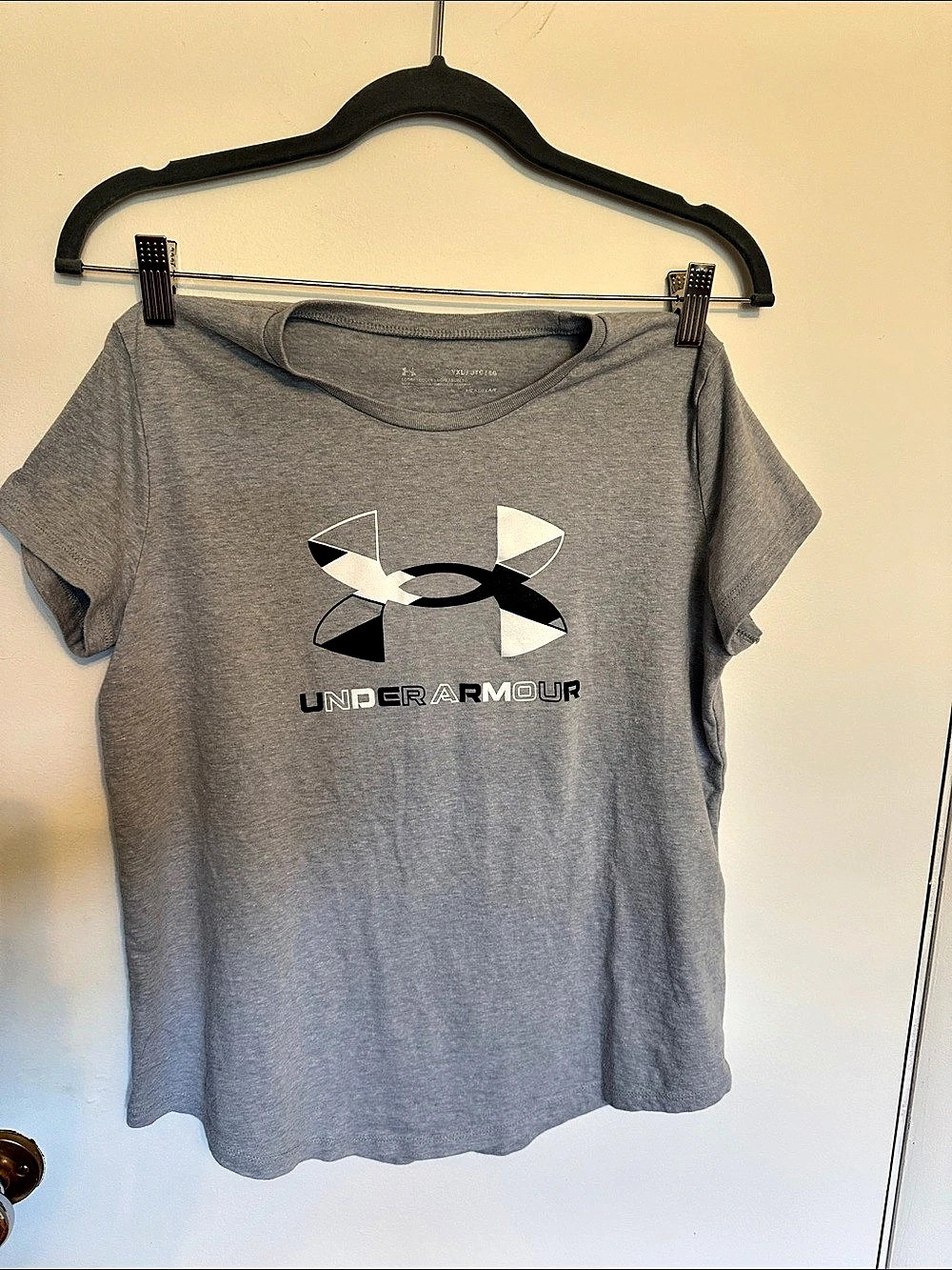 Girls Under Armour Short Sleeve Logo Tee Gray XL